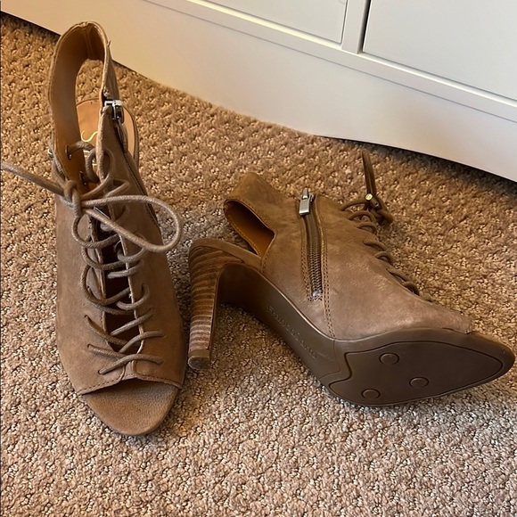 Franco Sarto Stylish Brown Lace-Up Heeled Sandals sz 4 never worn - Picture 3 of 4